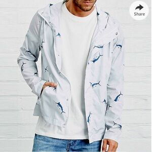 Men’s Forever 21 Silver Fish Patterned Raincoat size XL rain coat light weight‌